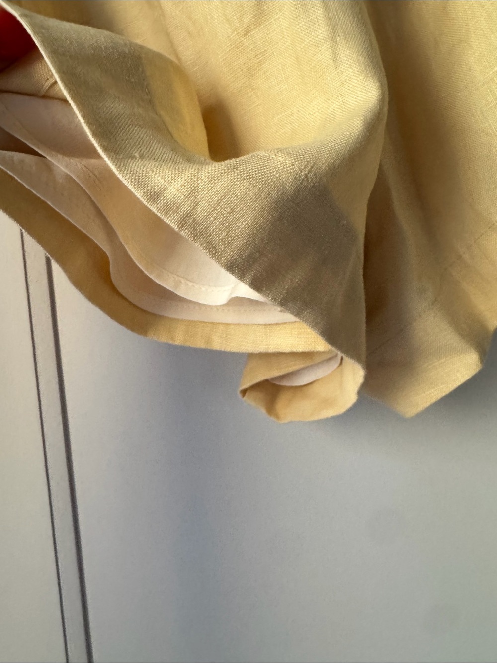 Reformation Mila Shorts in Parmesan - Picture 3 of 4